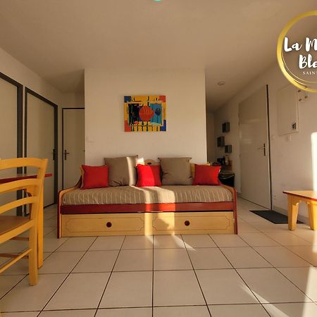 La Maison Bleue, Village Vacances, Piscine, Parking Saint-Geniez-dʼOlt Kültér fotó