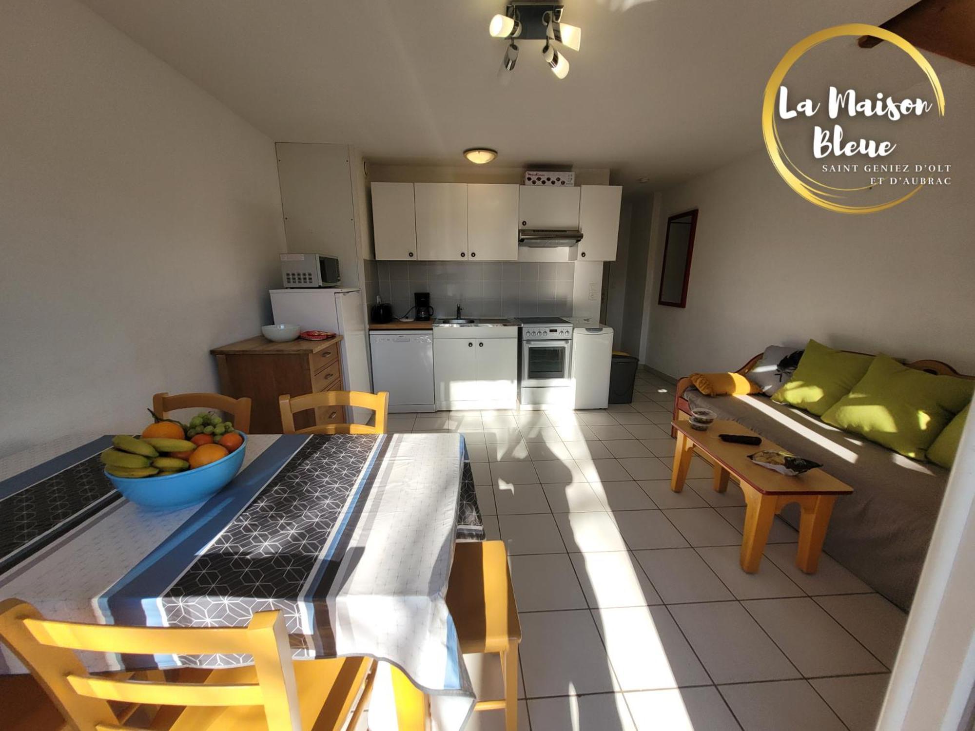 La Maison Bleue, Village Vacances, Piscine, Parking Saint-Geniez-dʼOlt Kültér fotó