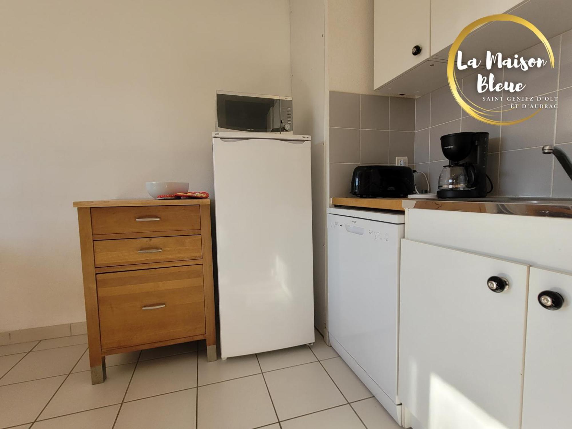 La Maison Bleue, Village Vacances, Piscine, Parking Saint-Geniez-dʼOlt Kültér fotó