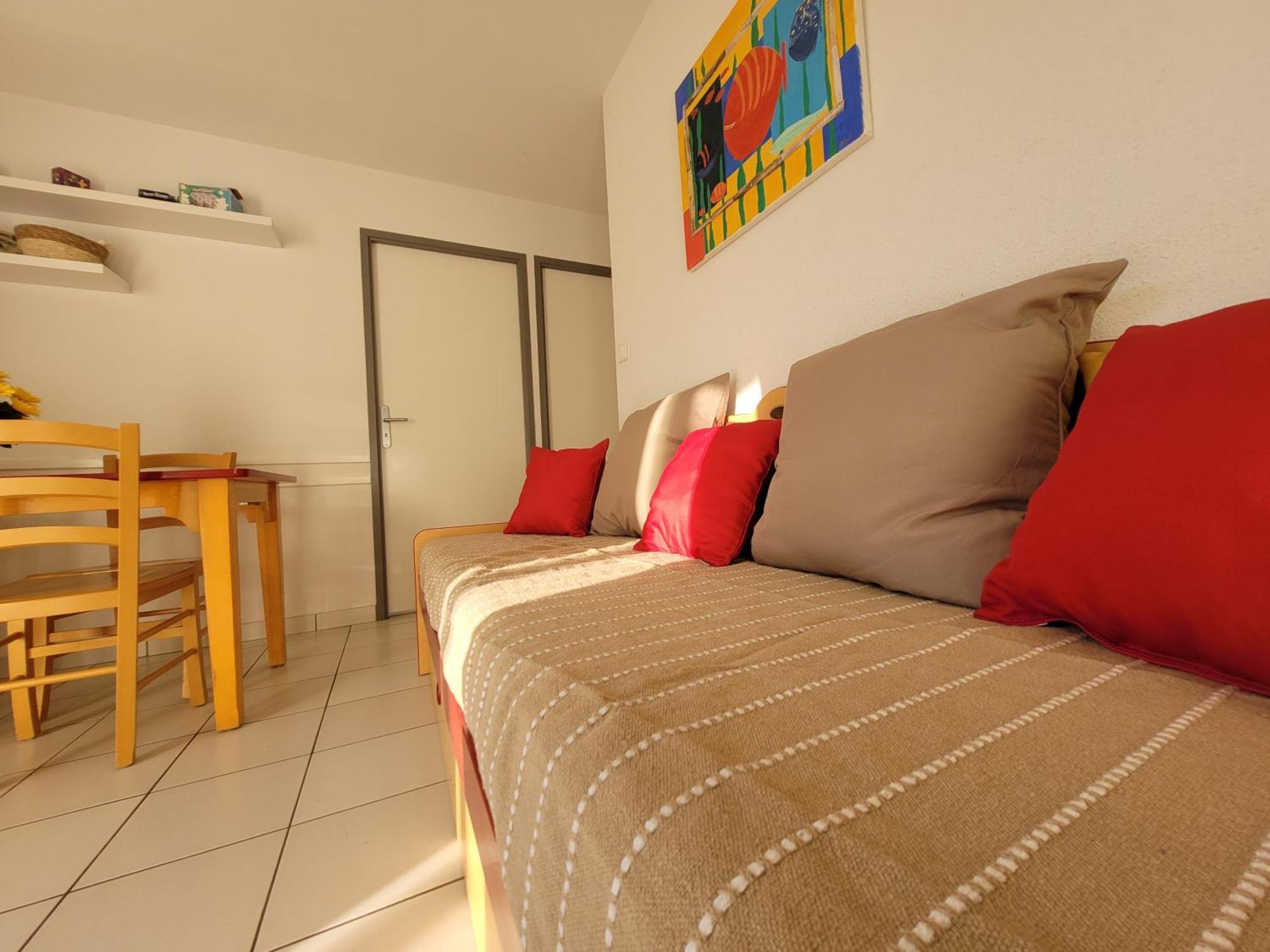 La Maison Bleue, Village Vacances, Piscine, Parking Saint-Geniez-dʼOlt Kültér fotó
