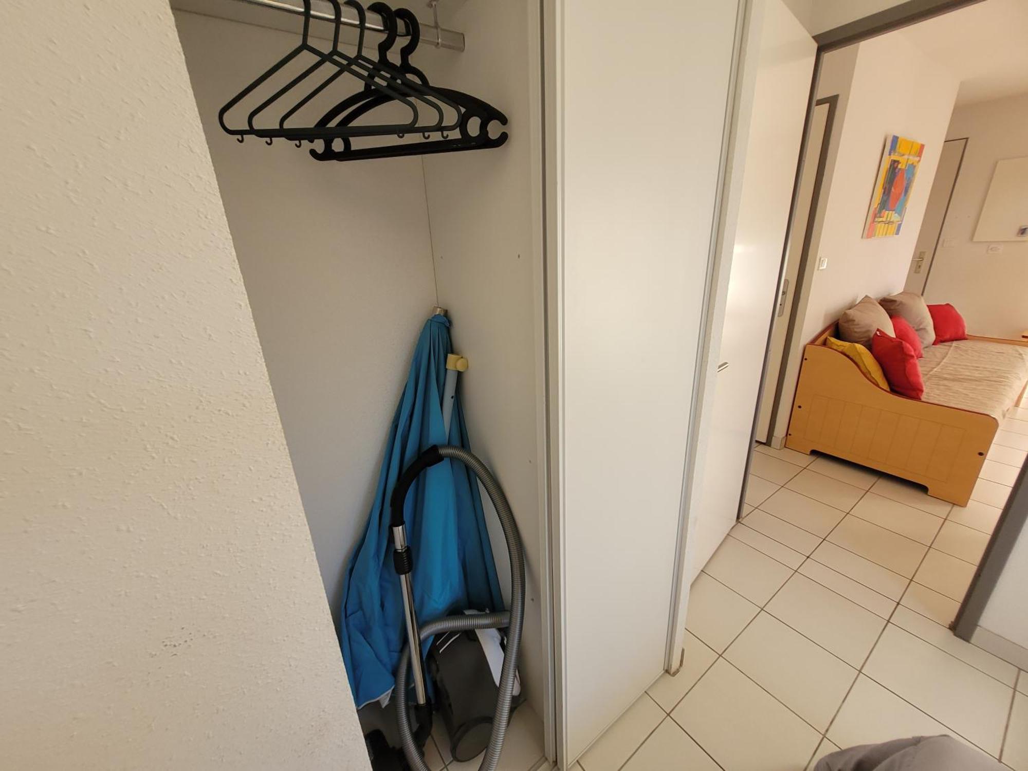 La Maison Bleue, Village Vacances, Piscine, Parking Saint-Geniez-dʼOlt Kültér fotó